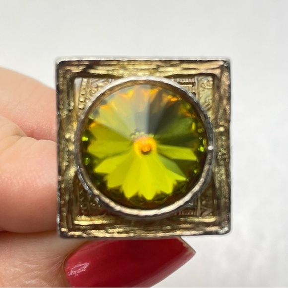 Green Amber Rivoli Crystal Ring Size 7.5 - Picture 5 of 11